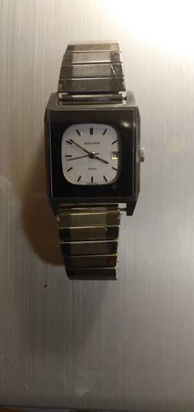 Bulova 81802-8 Accutron Quartz Watch - Not Tested. Synthetic Saphire Crystal