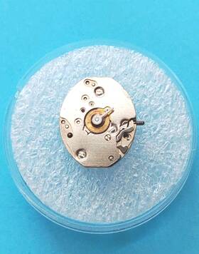 Eta 301.001 Genuine Nos Esa Int 301.001-4 J Quartz Movement. Sets Runs Keeps Time 48 Hrs
