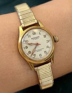 4527 Rodania B Watch Running Does Not Keep Time. 10k Gold Plated Case And Band