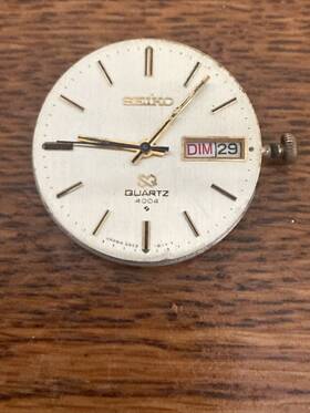 0903-811y Seiko Vtg Quartz 4004 Sq Mvt Not Working Sold As Is No Return