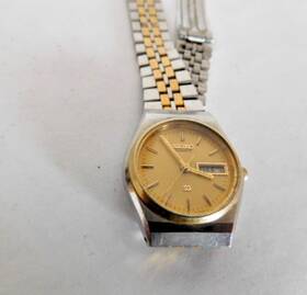 Seiko 2a23 -0529 Watch Not Runnung Needs Coil For Parts Or Repair. Used