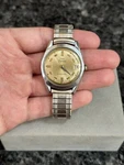 Vintage Waltham 17 Jewels Shockresistant Mens Mechanical Date Watch - Repair !!!. Fixed Price $55.00.