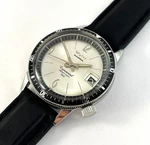 Vintage Wyler Dynawind Heavy Duty 660 Stainless Steel Diver Mens Watch Serviced. Fixed Price $695.00.