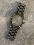 Geneva Crystal Bezel Silver Tone Bracelet Ladies Watch. Fixed Price $6.00.