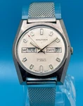 Vintage 1970S Waltham Swiss 17 Jewel Day Date 36MM Manual Mechanical Watch 6335B. Fixed Price $142.00.