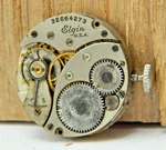 Vintage 1931 Elgin 7 Jewel 4/0S Men's Wrist Watch Movement With Dial And Crown. Fixed Price $34.00.