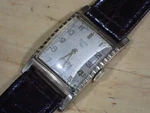 673 Elgin 17 Jewel Adj. Men's Manual-wind Wristwatch Runs Little Fast 10 Krgp. Fixed Price $60.00.