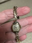 Ladies Vintage Gold Tone Garland Watch. Fixed Price $39.00.