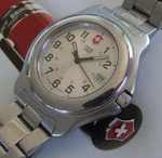 Victorinox Swiss Army Watch+mens Classic Officers 1884+SAPPHIRE+40MM+BRACELET=YA. Fixed Price $218.00.