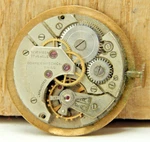 Vintage Roamer 17 Jewel Mst 372 Men's Wrist Watch Movement With Stem And Crown. Fixed Price $59.00.