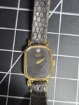 Vtg Seiko Woman's Tank Slim Watch 1400-5309R Gold Tone Black Diamond Dial. Fixed Price $25.00.